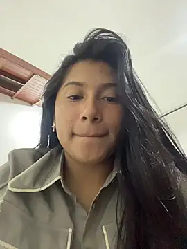 LinnaGardenia online show from 18, 4, 2026