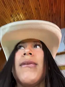 LinnaGardenia online show from 10, 1, 2026