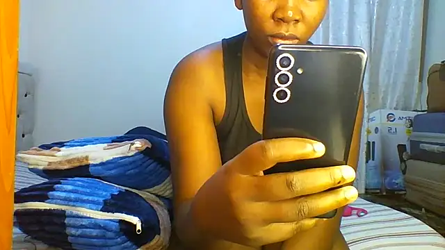 Petitiebooty online show from 1, 4, 2026