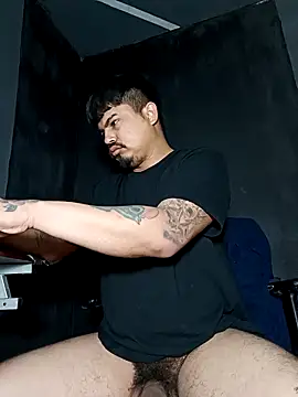 Snapshot of DickMasterfindom chatting on 22, 11, 2025 DickMasterfindom online show from 22, 11, 2025