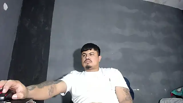 Snapshot of DickMasterfindom chatting on 21, 10, 2025 DickMasterfindom online show from 21, 10, 2025