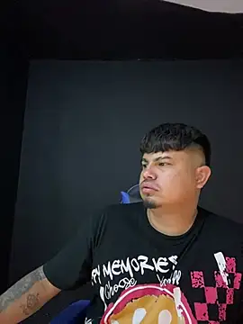 Snapshot of DickMasterfindom chatting on 17, 5, 2026 DickMasterfindom online show from 17, 5, 2026