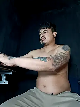 Snapshot of DickMasterfindom chatting on 26, 11, 2025 DickMasterfindom online show from 26, 11, 2025