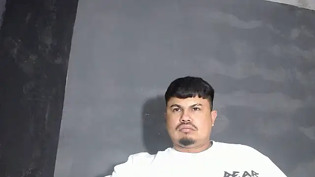 Snapshot of DickMasterfindom chatting on 12, 10, 2025 DickMasterfindom online show from 12, 10, 2025