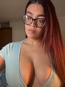 Snapshot of kathii95 chatting on 28, 5, 2026 kathii95 online show from 28, 5, 2026