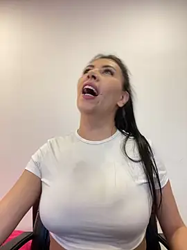 Alanna atm  online show from 9, 4, 2026