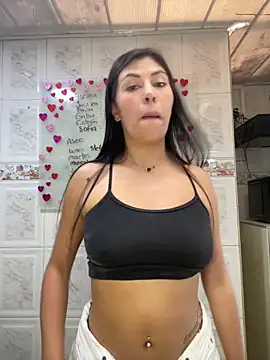 Snapshot of Alanna_atm_ chatting on 4, 2, 2025 Alanna atm online show from 4, 2, 2025