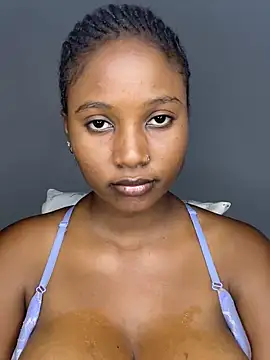 Snapshot of chocogirl01 chatting on 21, 2, 2025 chocogirl01 online show from 21, 2, 2025