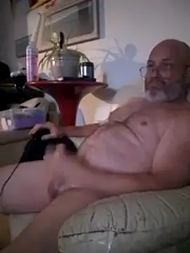 iambradz online show from 20, 4, 2026