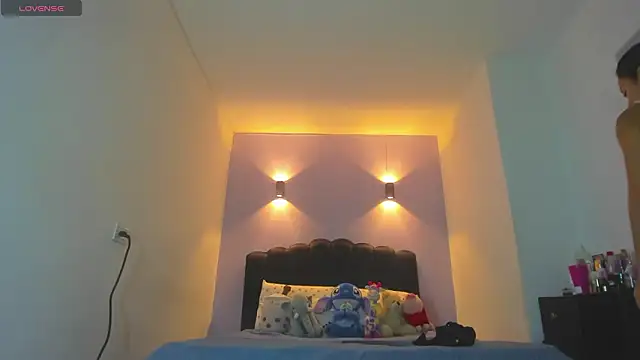 Sofia Clauss  online show from 16, 3, 2026