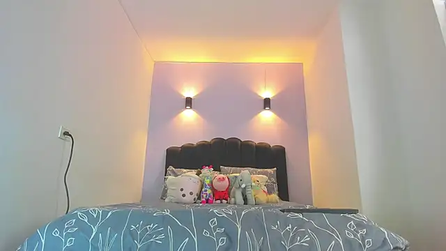 Snapshot of Sofia_Clauss_ chatting on 31, 10, 2025 Sofia Clauss online show from 31, 10, 2025