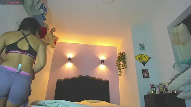 Sofia Clauss  online show from 19, 6, 2026