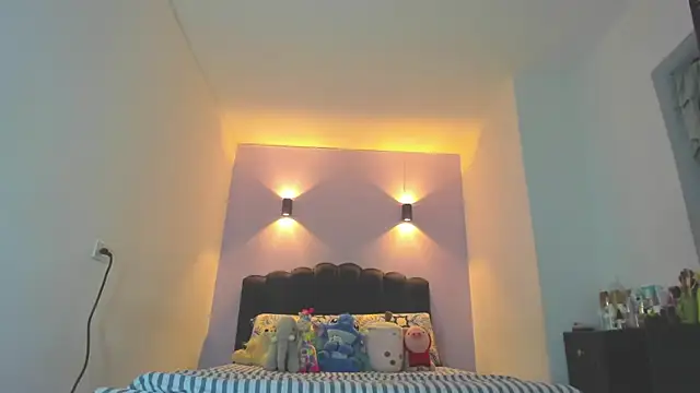 Snapshot of Sofia_Clauss_ chatting on 7, 5, 2026 Sofia Clauss online show from 7, 5, 2026
