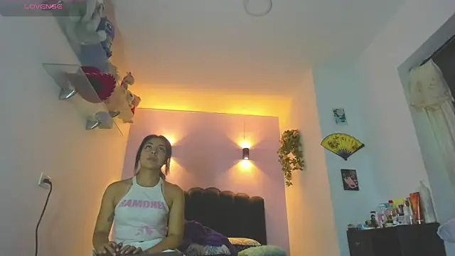 Sofia Clauss  online show from 4, 7, 2026