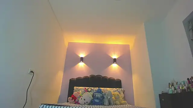 Snapshot of Sofia_Clauss_ chatting on 8, 5, 2026 Sofia Clauss online show from 8, 5, 2026