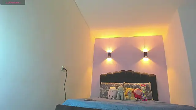 Snapshot of Sofia_Clauss_ chatting on 20, 10, 2025 Sofia Clauss online show from 20, 10, 2025