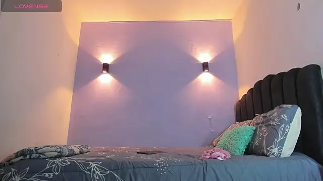 Sofia Clauss  online show from 12, 2, 2025