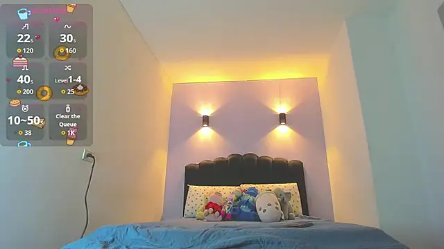 Sofia Clauss  online show from 3, 12, 2025