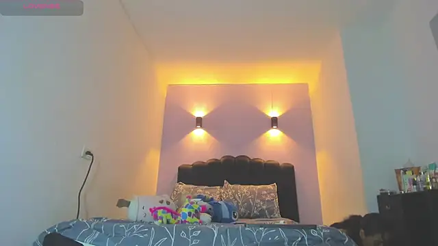 Snapshot of Sofia_Clauss_ chatting on 19, 5, 2026 Sofia Clauss online show from 19, 5, 2026