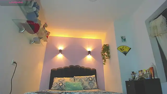 Sofia Clauss  online show from 29, 6, 2026