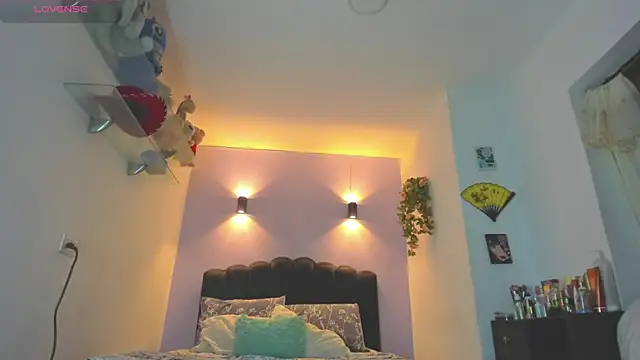 Sofia Clauss  online show from 25, 6, 2026