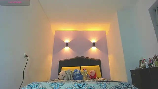 Sofia Clauss  online show from 14, 4, 2026