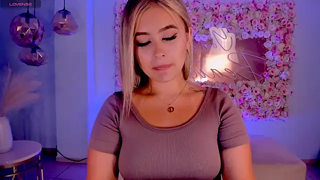 AnnaBrooks1 online show from 5, 3, 2025