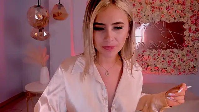 AnnaBrooks1 online show from 5, 3, 2025