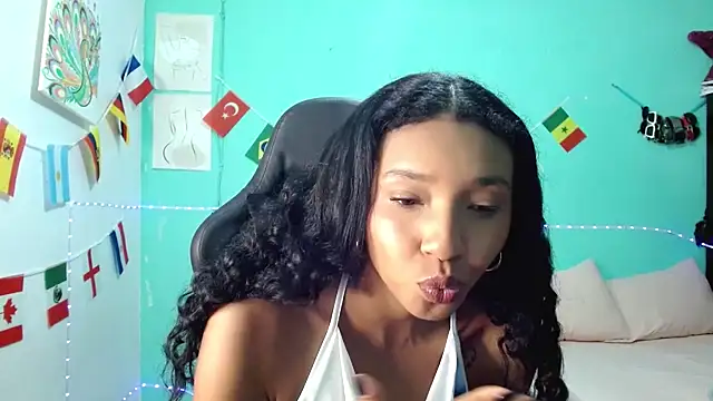 Snapshot of sensitive_brunette chatting on 8, 7, 2026 sensitive brunette online show from 8, 7, 2026