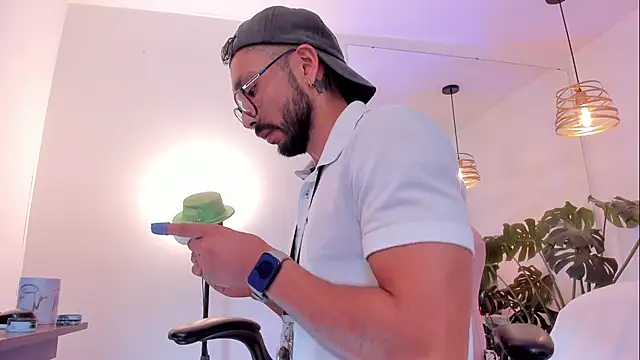 Snapshot of Tom_cooper_ chatting on 13, 11, 2025 Tom cooper online show from 13, 11, 2025