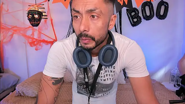 Snapshot of Tom_cooper_ chatting on 18, 10, 2025 Tom cooper online show from 18, 10, 2025