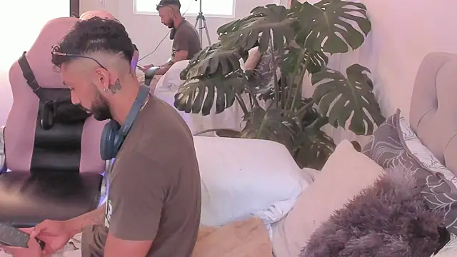 Snapshot of Tom_cooper_ chatting on 22, 11, 2025 Tom cooper online show from 22, 11, 2025