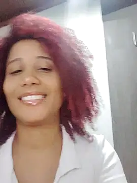 Snapshot of zandra_kiman chatting on 4, 10, 2025 zandra kiman online show from 4, 10, 2025