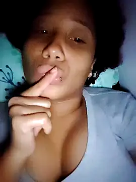 Snapshot of zandra_kiman chatting on 2, 10, 2025 zandra kiman online show from 2, 10, 2025