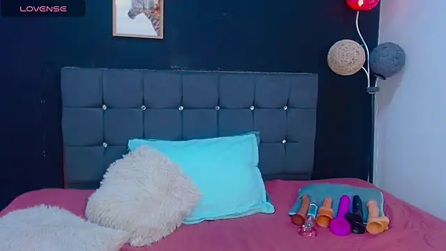 candy lux  online show from 19, 11, 2025