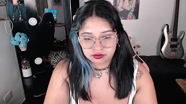 Snapshot of mollyshake1 chatting on 7, 2, 2025 mollyshake1 online show from 7, 2, 2025