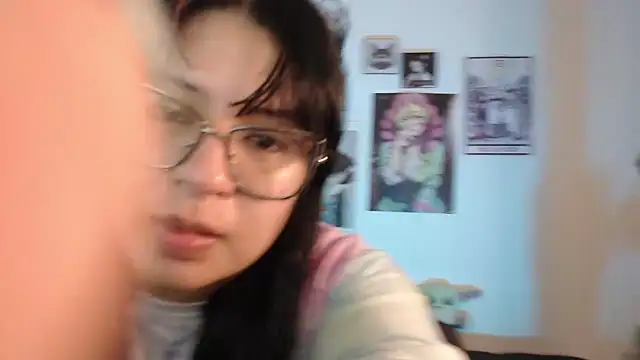 Snapshot of mollyshake1 chatting on 15, 3, 2025 mollyshake1 online show from 15, 3, 2025