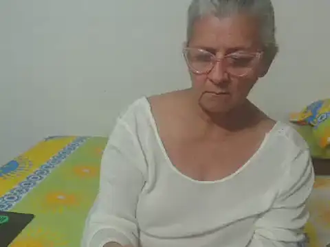 candy mature  online show from 7, 3, 2025