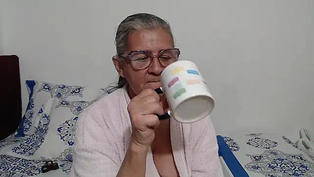 Snapshot of candy_mature_ chatting on 26, 4, 2026 candy mature online show from 26, 4, 2026