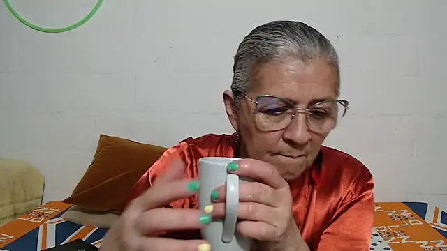 candy mature  online show from 25, 2, 2026