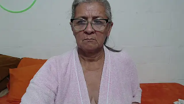 candy mature  online show from 19, 12, 2025