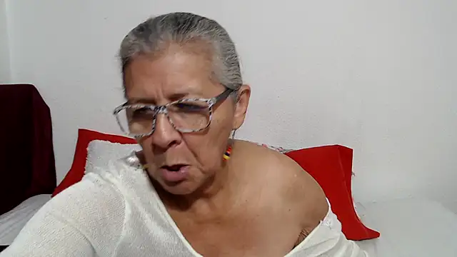 Snapshot of candy_mature_ chatting on 24, 5, 2026 candy mature online show from 24, 5, 2026