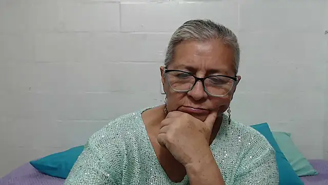 candy mature  online show from 30, 9, 2025
