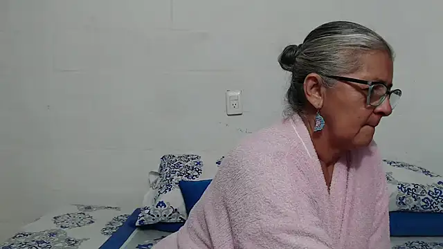 candy mature  online show from 13, 11, 2025