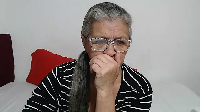 Snapshot of candy_mature_ chatting on 14, 5, 2026 candy mature online show from 14, 5, 2026