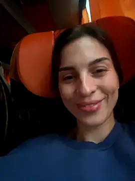 Snapshot of RebecaMur chatting on 7, 10, 2025 RebecaMur online show from 7, 10, 2025