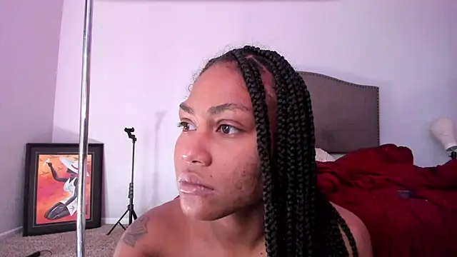 yiauana online show from 10, 10, 2025