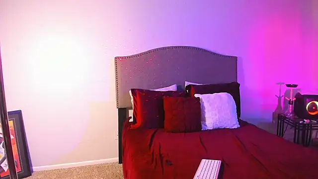 yiauana online show from 12, 11, 2025