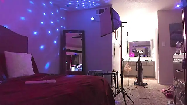 yiauana online show from 21, 4, 2026