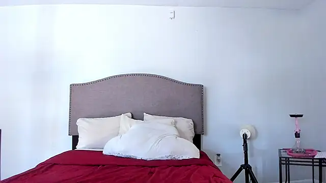 yiauana online show from 13, 10, 2025